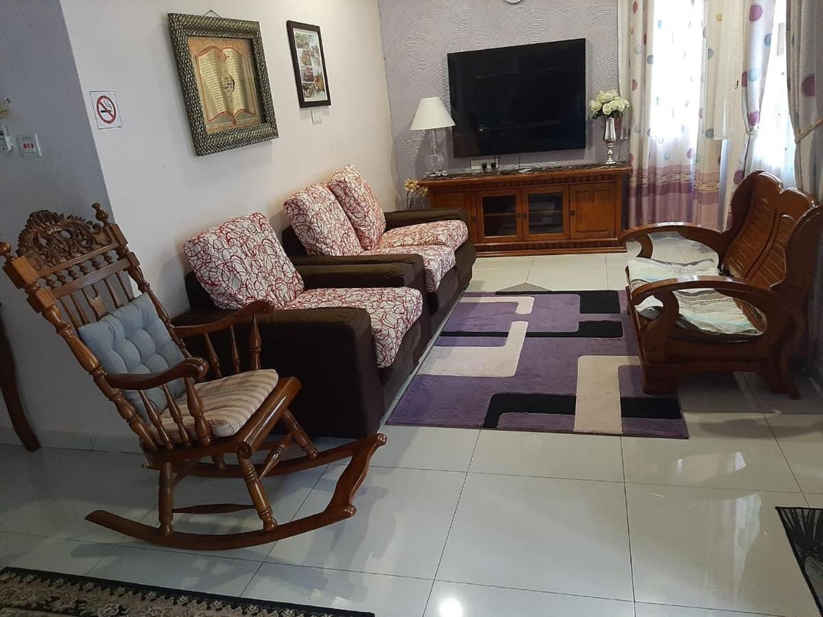 Twin Castle Homestay Куала Пила Екстериор снимка