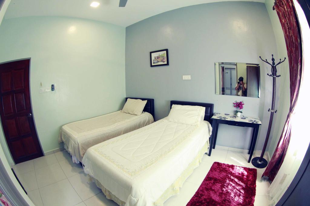 Twin Castle Homestay Куала Пила Екстериор снимка