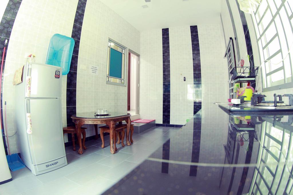 Twin Castle Homestay Куала Пила Екстериор снимка